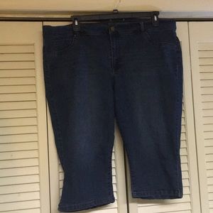 Women’s 22W denim capris